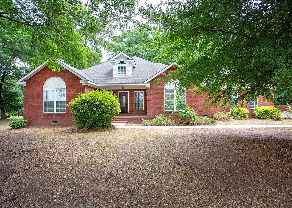 1st image of 271 Woodlawn Dr