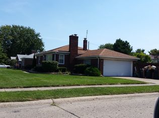 19920 E Eleven Mile Rd, Saint Clair Shores, MI