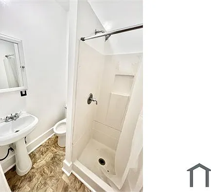 Studio, 220 sqft, $900 — Photo 2