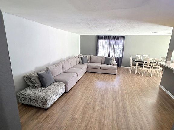 4th image of 23718 Canyon Lake Dr