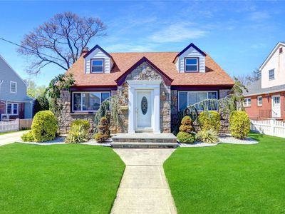 58 N Oceanside Road, Rockville Centre, NY, 11570