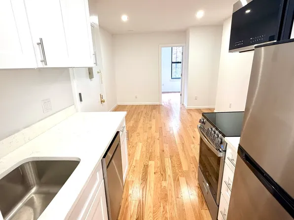 259 East 10th Street image 1 of 14