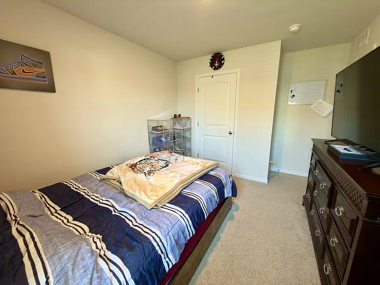61 New England Dr — Photo 8