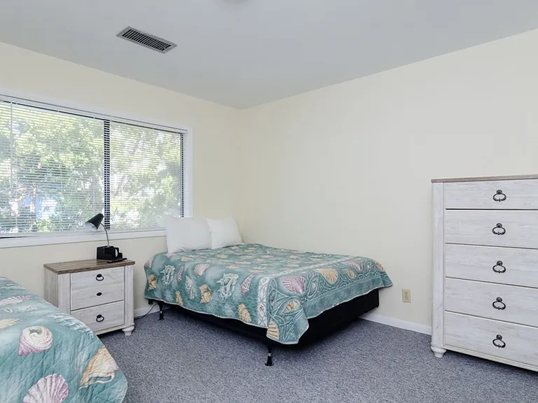 13 E Henderson St #2 — Photo 15