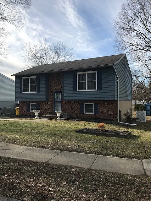 2nd image of 712 Stafford Hill Dr