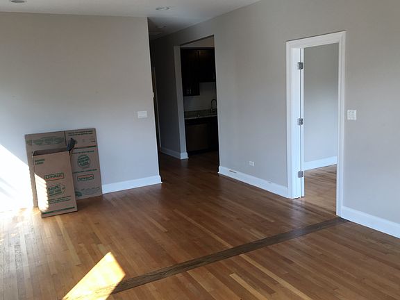 2nd image of 2506 W Argyle Street # Top Floor