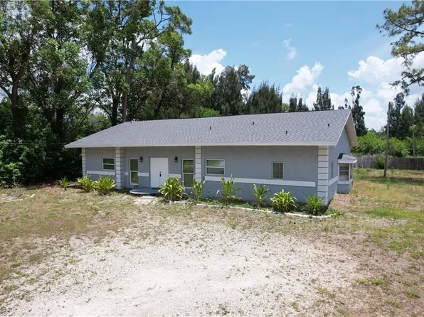7823 Marx DR, NORTH FORT MYERS, FL 33917