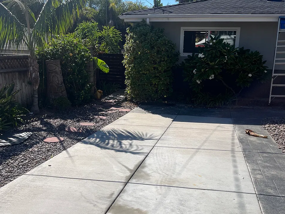776 La Mirada Ave #B