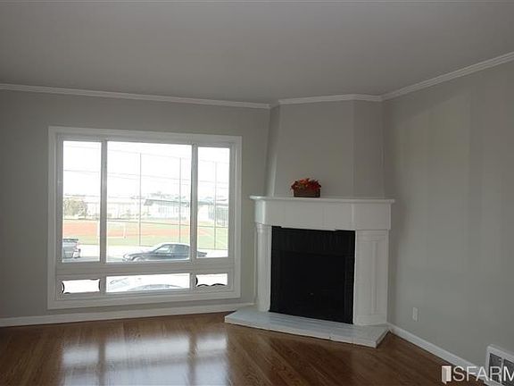 3rd image of 2642 40th Ave