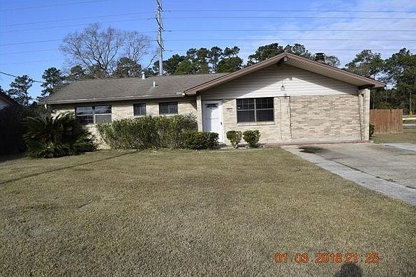 1st image of 3601 Meadowdale Dr
