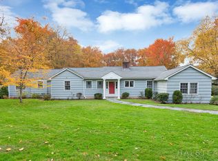4 Holly Ln, Darien, CT 06820