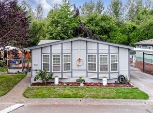 204 Noble Fir Cir, Enumclaw, WA 98022