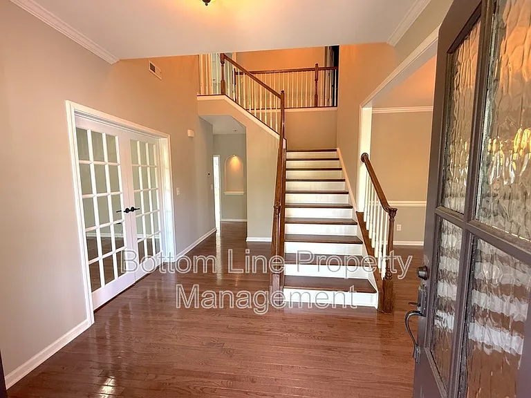 15007 Skypark Dr — Photo 3