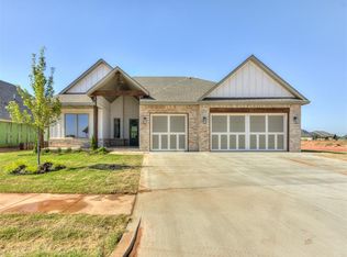 10416 SW 49th St, Mustang, OK 73064