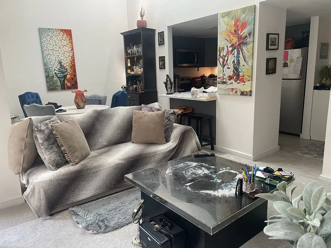1 bed, 1.0 bath, 892 sqft, $2,500 — Photo 2