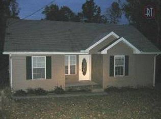 560 Grays Chapel Rd, Cunningham, TN 37052