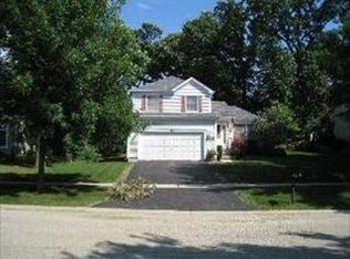 339 Bristol Ln, Fox River Grove, IL 60021