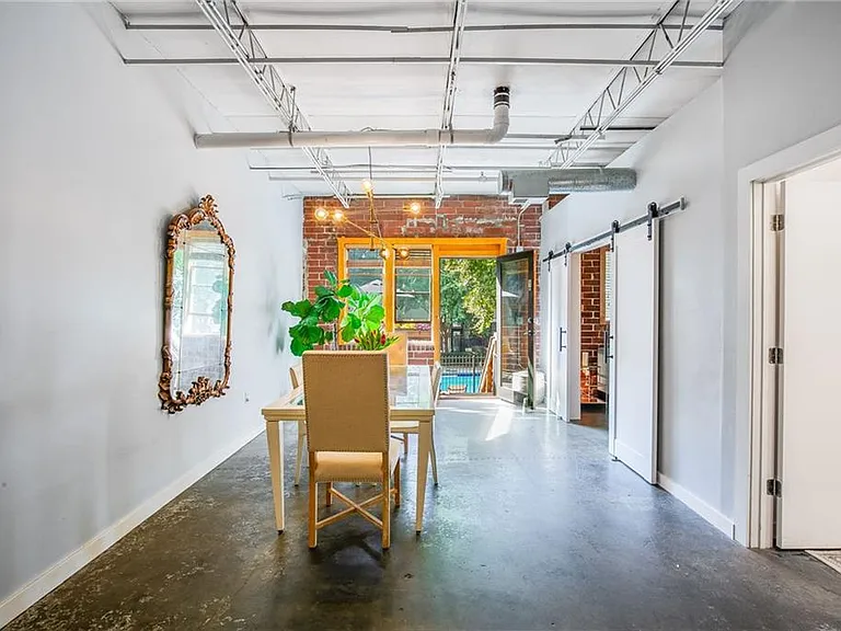174 Chester Ave SE #102 — Photo 3