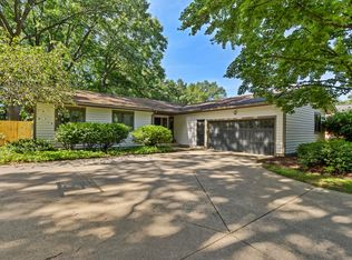 738 Old Town Rd, Holland, MI 49424