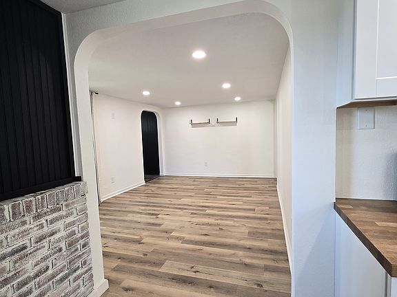 5th image of 7411 Hayes Ave