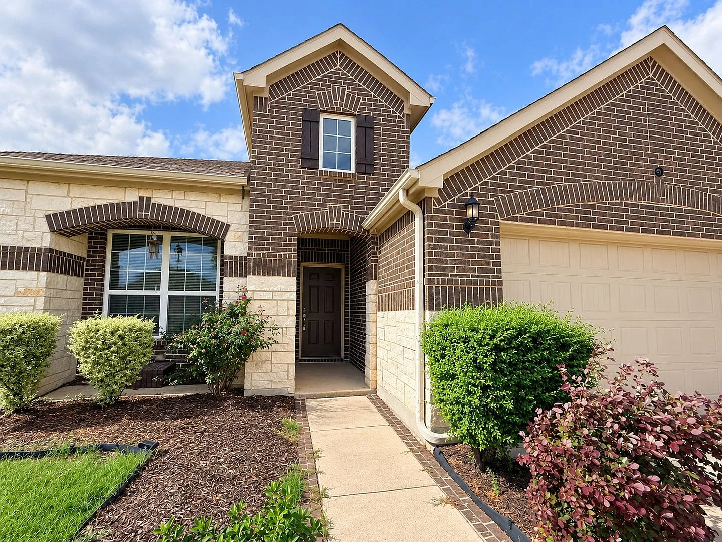 Gorgeous 4-Bedroom Home for Rent in West Fork Ranch North Fort Worth! — Photo 2