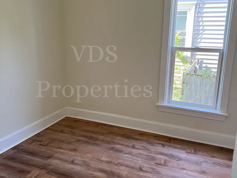 1817 Grange Ave — Photo 3