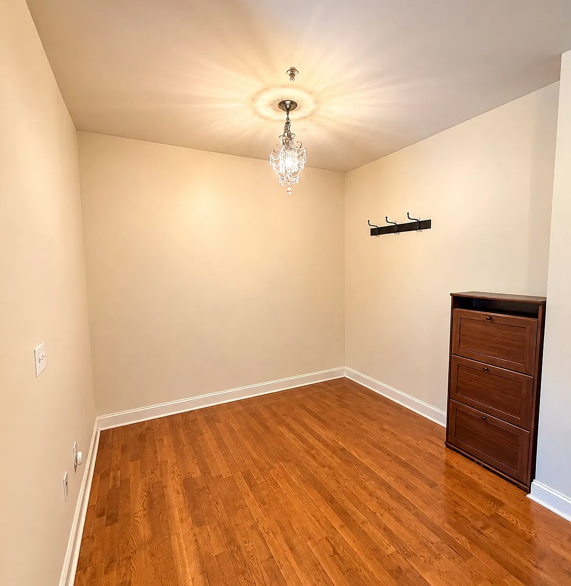 2 bed, 1183 sqft, $2,990 — Photo 2