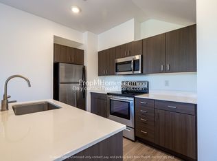 1825 SE 50th Ave #304, Portland, OR 97215