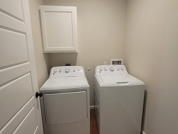 5th image of 1634A Mignonette Ln