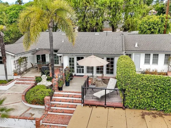 2301 Ivy Rd, Oceanside, CA 92054