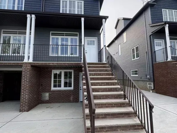 791 Olympia Blvd, Staten Island, NY 10305