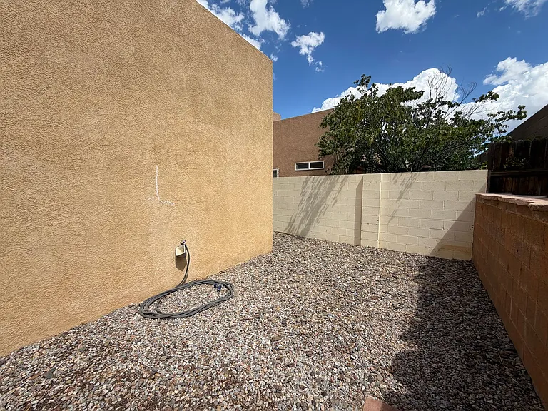 4516 Holiday Breeze Pl NE — Photo 15