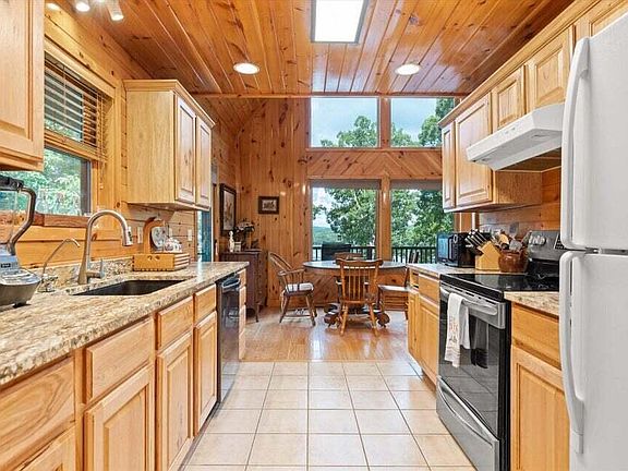 5th image of 13123 Eldridge Rd