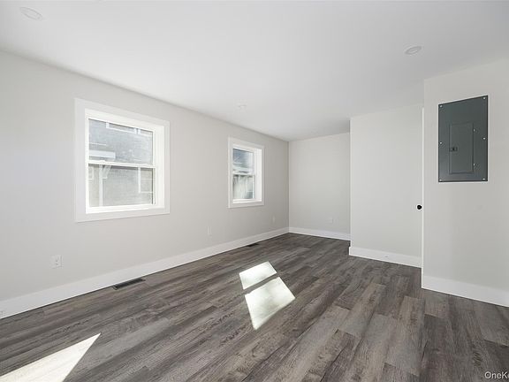 5th image of 5 Douglas St #A