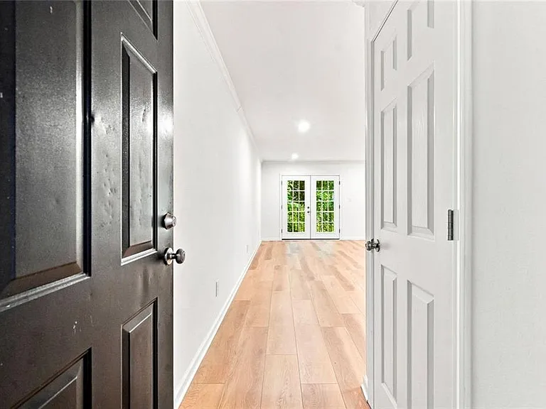 5095 Roswell Rd #203 — Photo 2