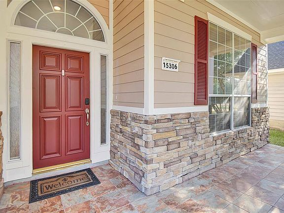 4th image of 15306 Ledgewood Park Dr