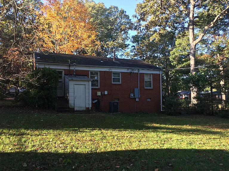 7716 Dobbin Rd — Photo 3
