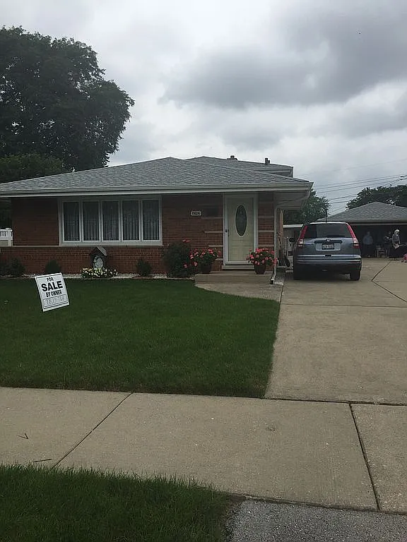 8606 New England Ave photo 1