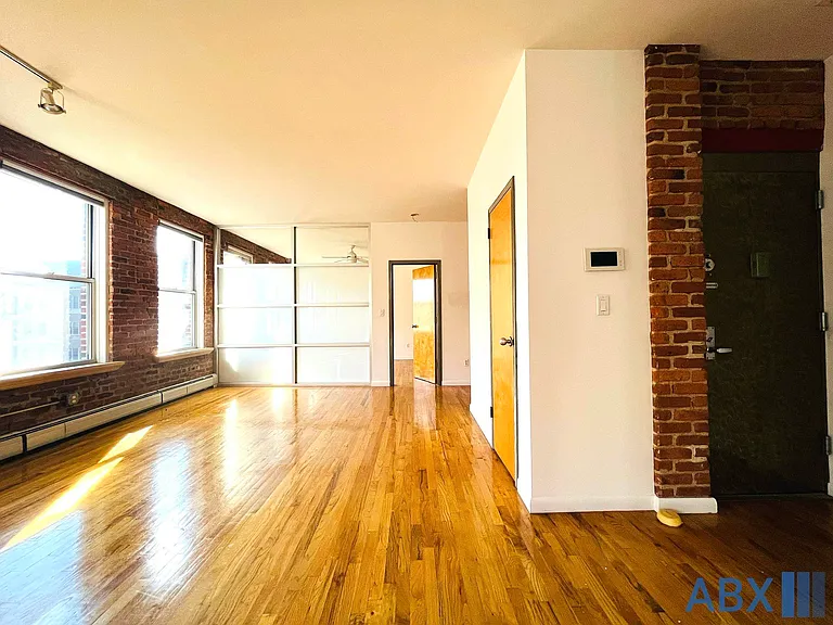 425 Keap St #4B — Photo 2