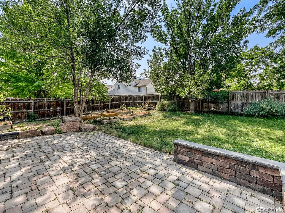 1633 Deerwood Dr