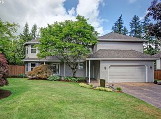 6355 SW Dolph Dr, Portland, OR 97219