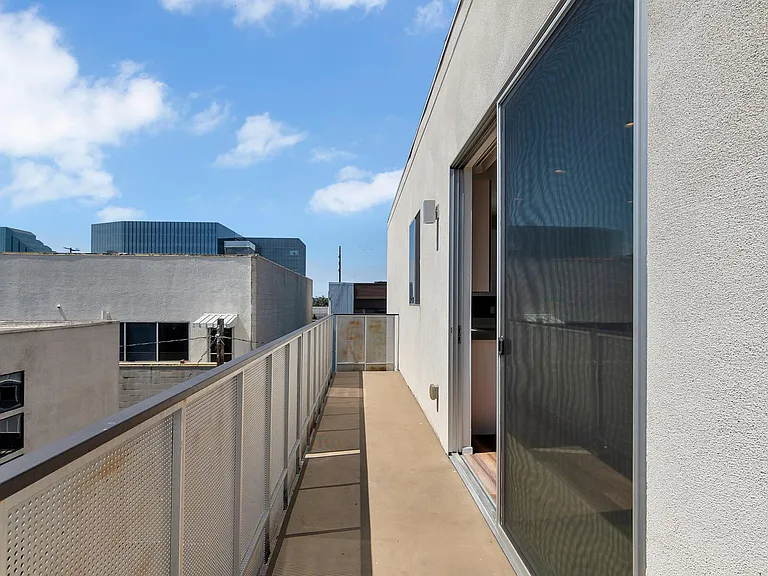 11260 Mississippi Ave #405 — Photo 49
