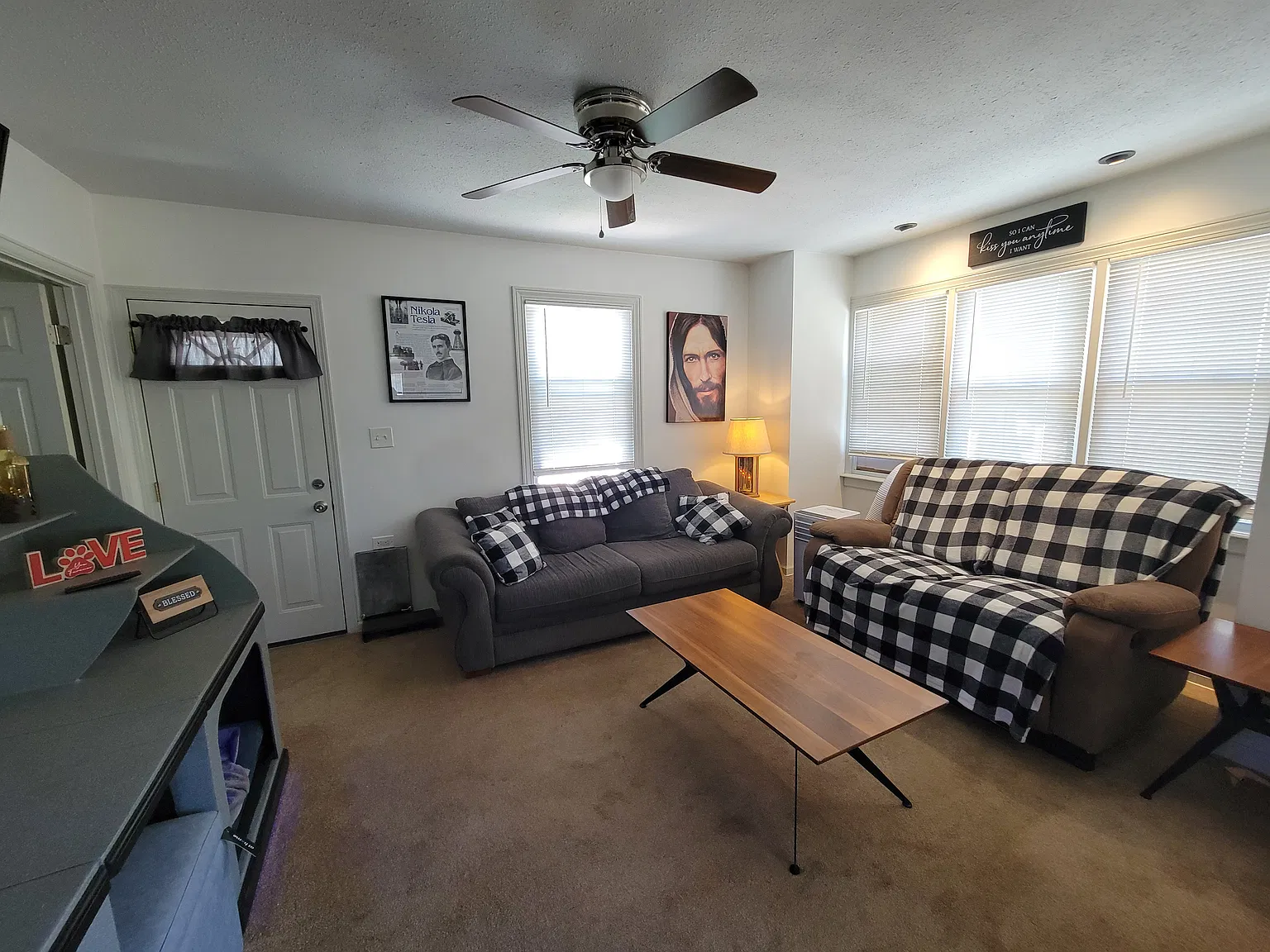 3 bed, 1200 sqft, $2,100 — Photo 4