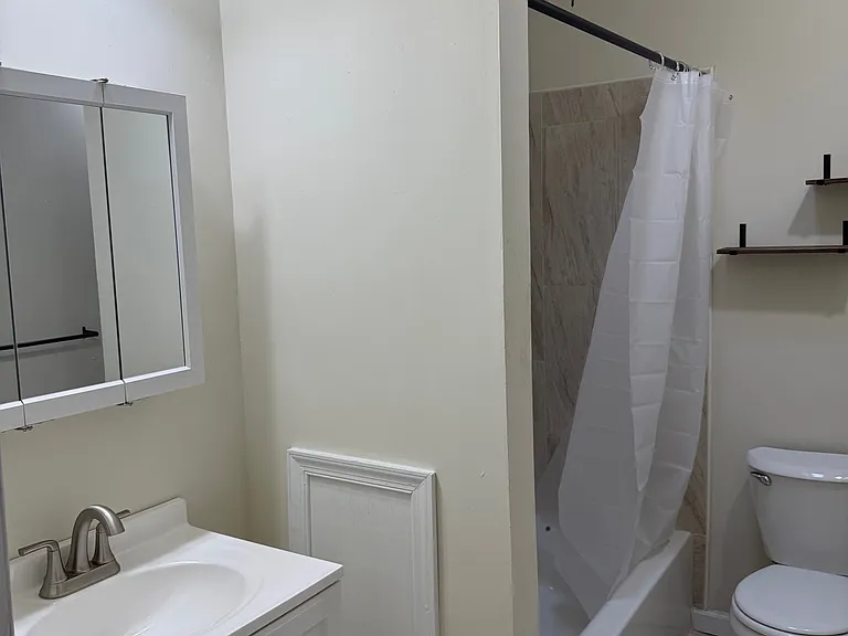6133 Elmwood Ave — Photo 13