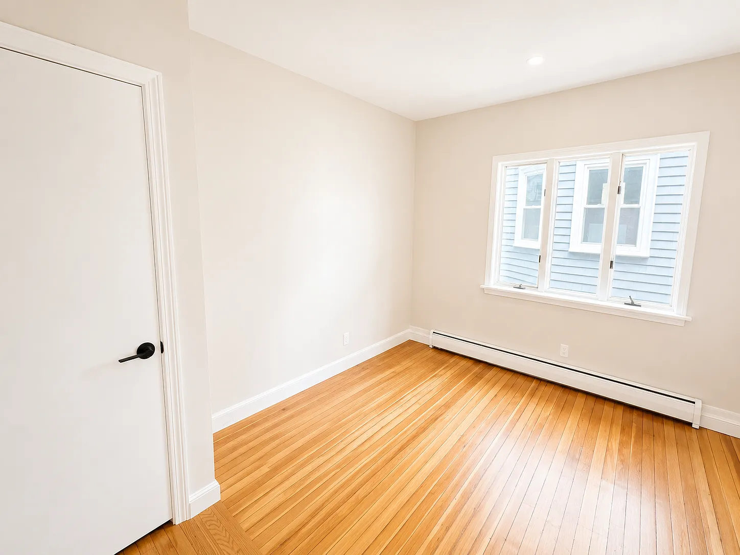 5 bed, 1500 sqft, $7,295 — Photo 4
