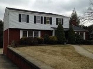 2243 Manordale Dr, Export, PA