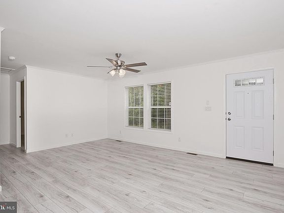 5th image of 125 Westwood Rd