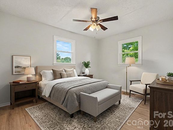 5th image of 1328 Newton St