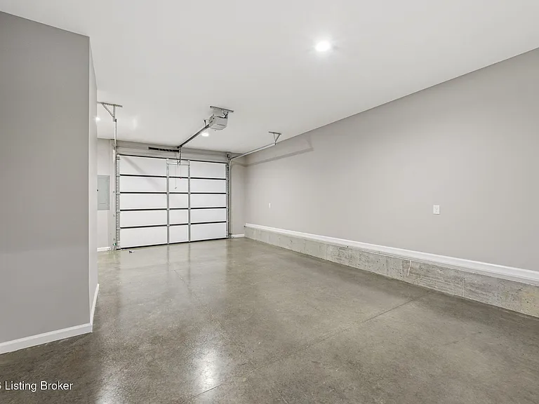 265 Washington St — Photo 15