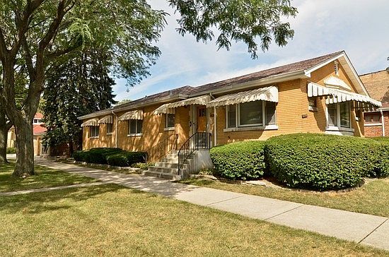 1st image of 6700 N Maplewood Ave